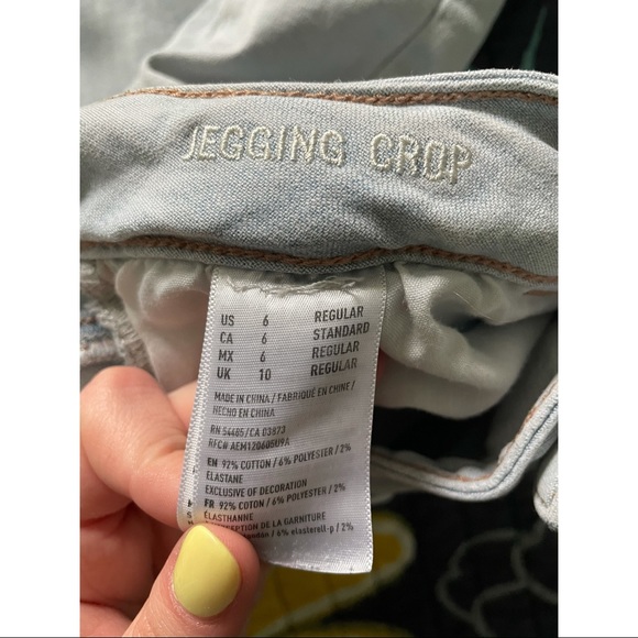 AEO. • - Picture 4 of 5